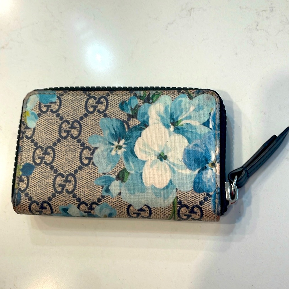 Beautiful Authentic Gucci Bloom Wallet